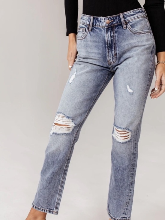bohme Denim - bohme Mom Jeans in Light Wash Distressed